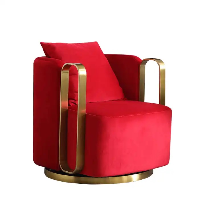 czerwony fotel złote boki i podstawa