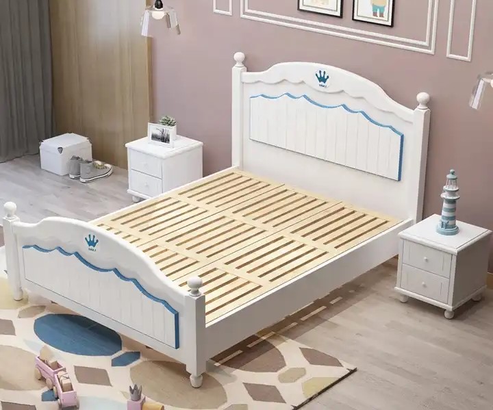 łóżko młodzieżowe z drewna białe